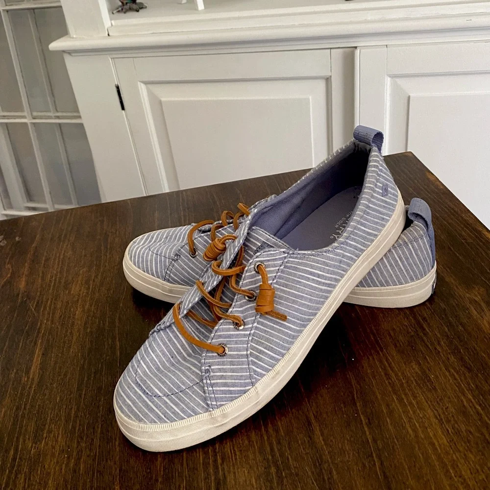 Sperrys-Women's Crest Vibe Seersucker Sneaker - Picture 2 of 3